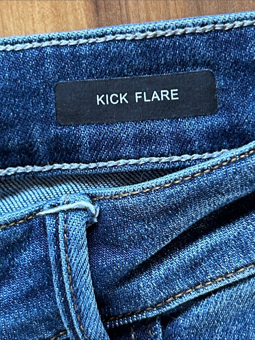 Judy Blue Kick Flare Cropped Frayed-Hem Jeans - Picture 4 of 8